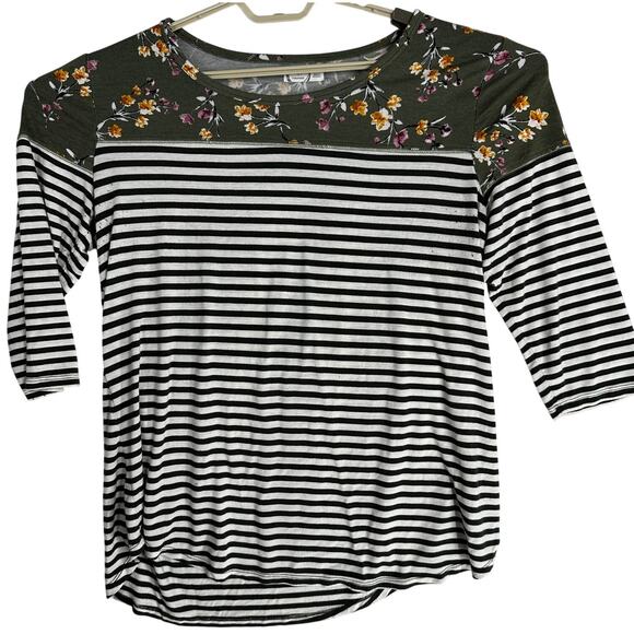 Maurices Tunic Top Women Size L Green White Striped Rayon Blend PILLING - Picture 1 of 9